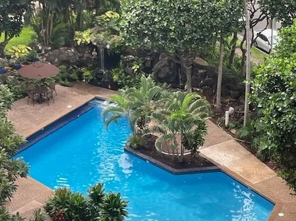 555 Hahaione St APT 6D, Honolulu, HI 96825