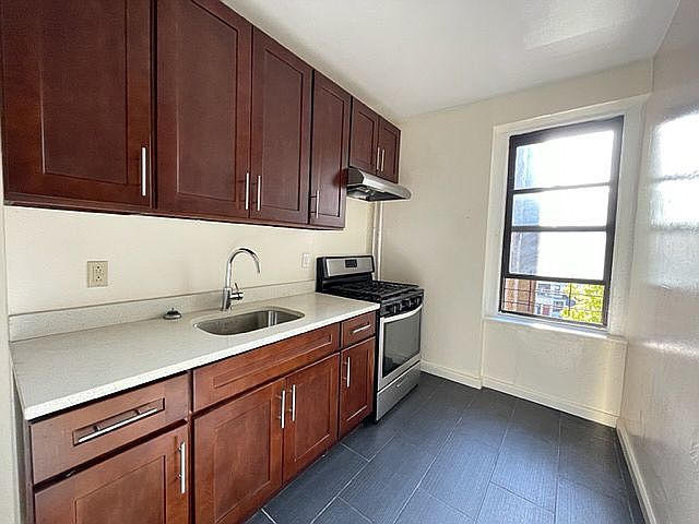 1st image of 969 Carroll St APT B8