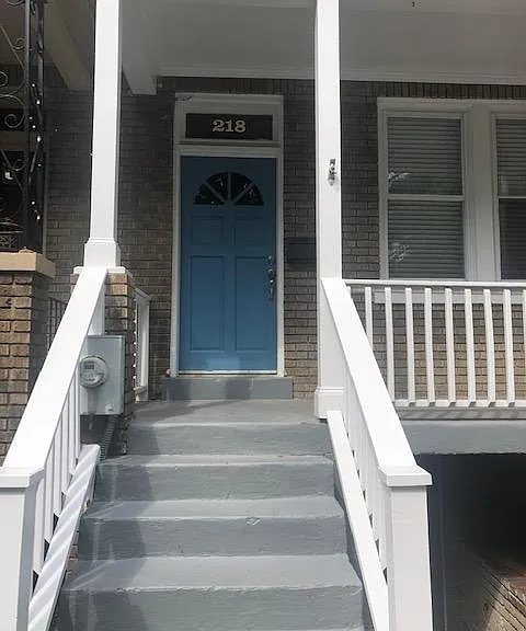 218 14th St NE — Photo 2