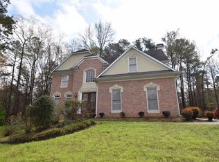 585 Stonebriar Way SW, Atlanta, GA 30331