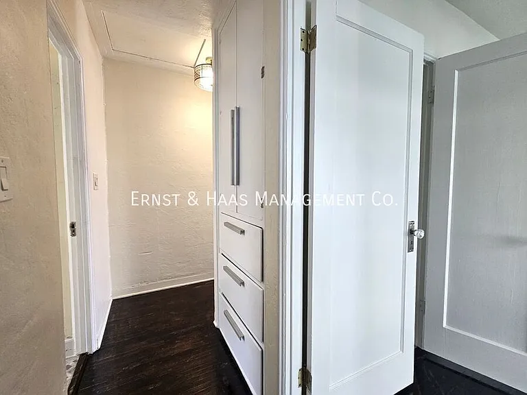 332 Hermosa Ave — Photo 9