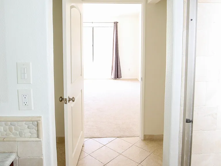 543 Victoria St #O — Photo 25