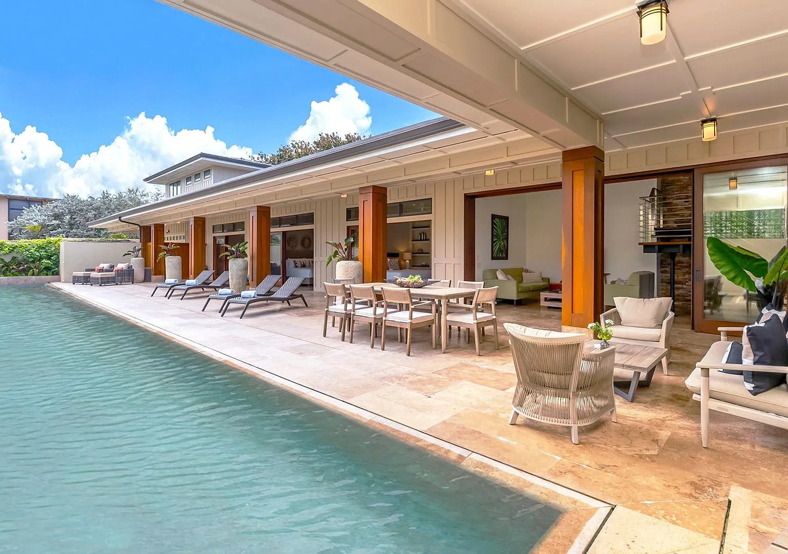 Mklei: Beachfront Villa w/ Heated Pool & View — Photo 2