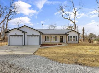 5705 Dahlia Dr NE, Thornville, OH 43076