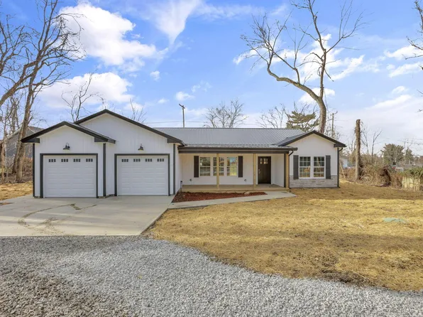 5705 Dahlia Dr NE, Thornville, OH 43076