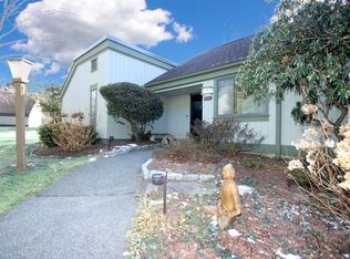 907 Heritage Vlg #A, Southbury, CT 06488