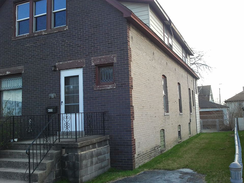 1st image of 435 Sibley Blvd