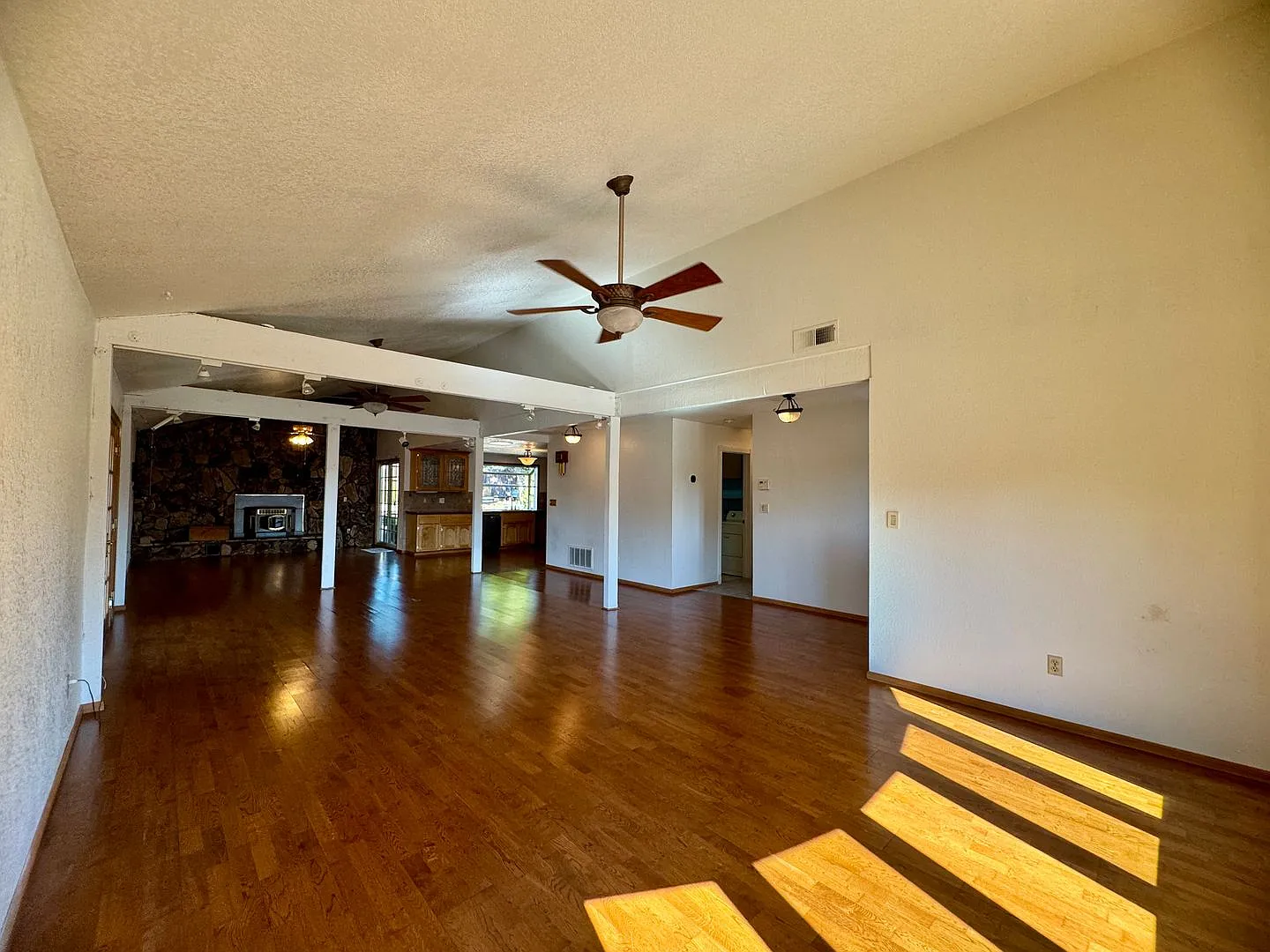 Beautiful Home Available in Cameron Park! — Photo 4