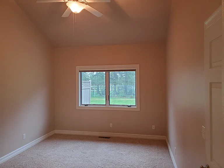 155 Fairway Blvd — Photo 13
