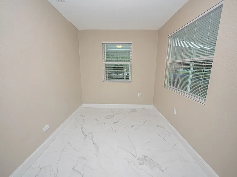 1512 E Fern Rd — Photo 15