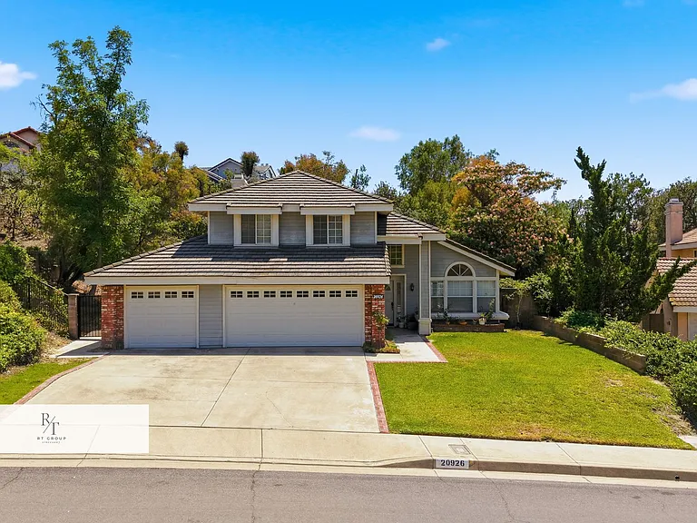 20926 Brookline Dr — Photo 1