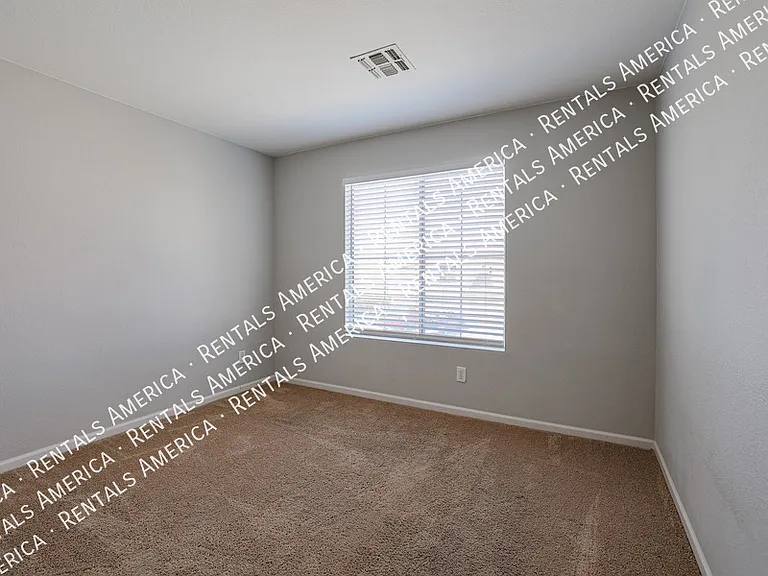7441 W Fleetwood Ln — Photo 30
