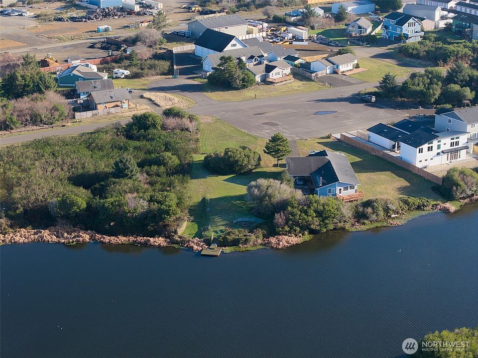 1st image of 965 Adak Court SE
