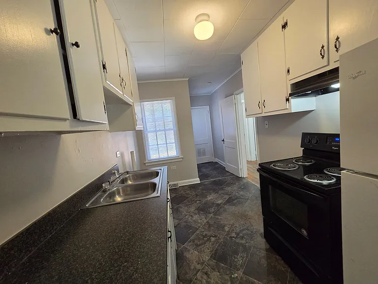 322 W McCubbins St — Photo 5
