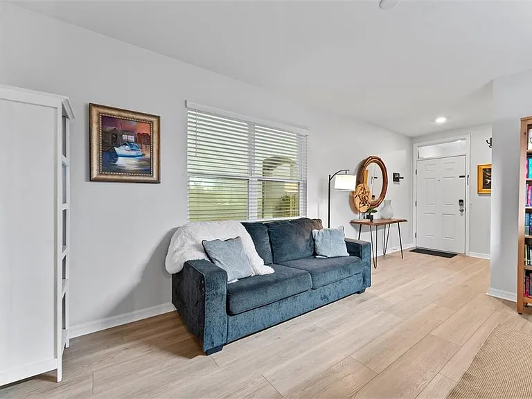 10918 Trailing Vine Dr — Photo 6