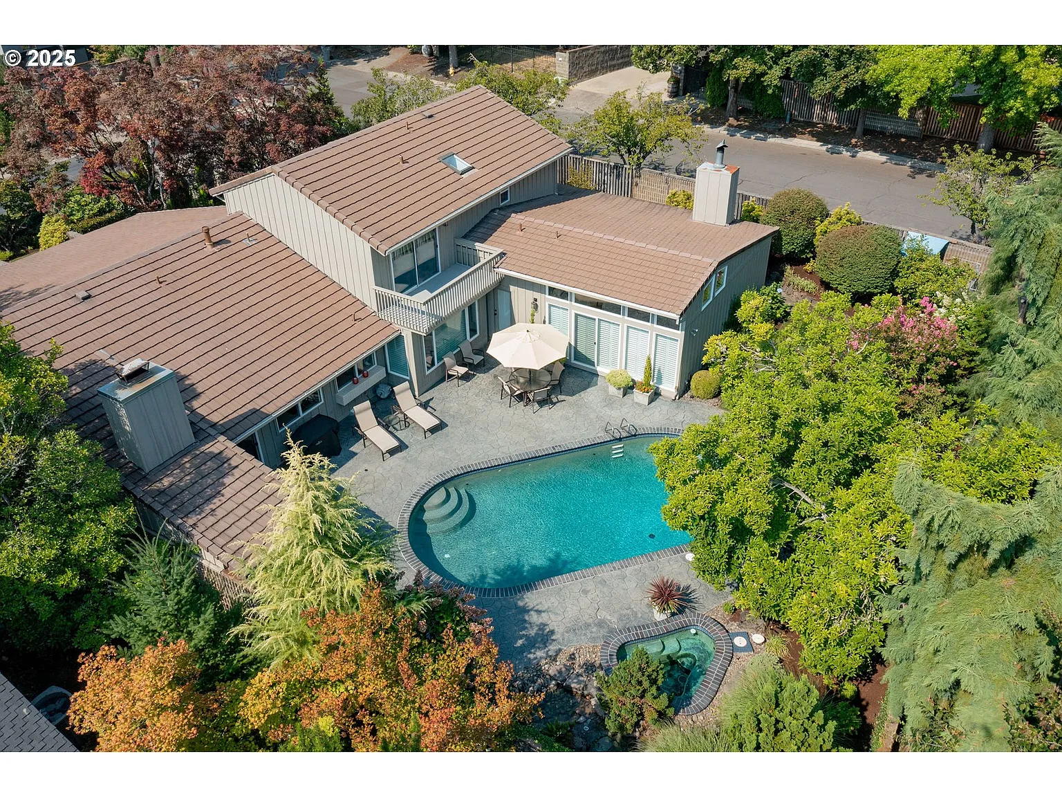 11330 SW Lynnvale Dr photo 1