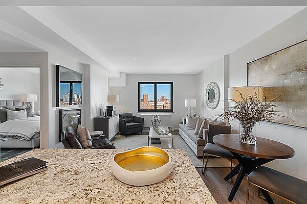 1st image of 230 W 126th St #21A