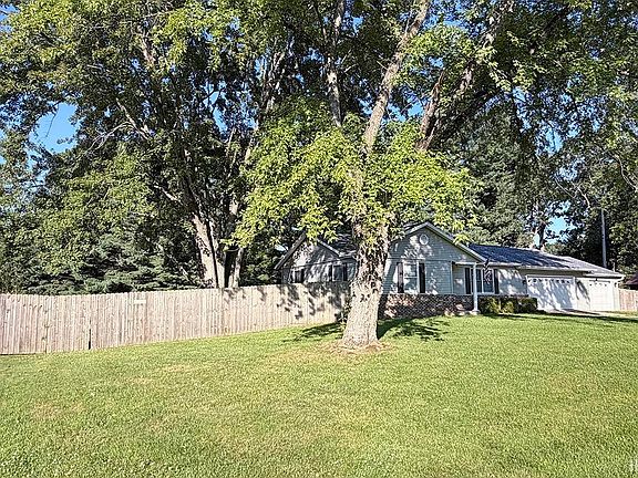 3rd image of 53537 Cleveland Estates Dr
