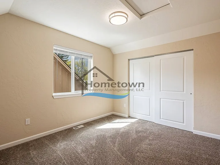 705 E Alaina Ave — Photo 5