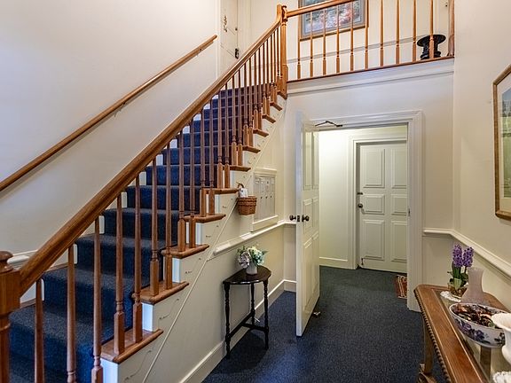 3rd image of 1184 Jamestown Rd APT 23