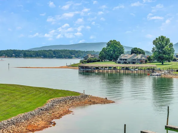 75 Dockside Cir Unit 311, Moneta, VA 24121