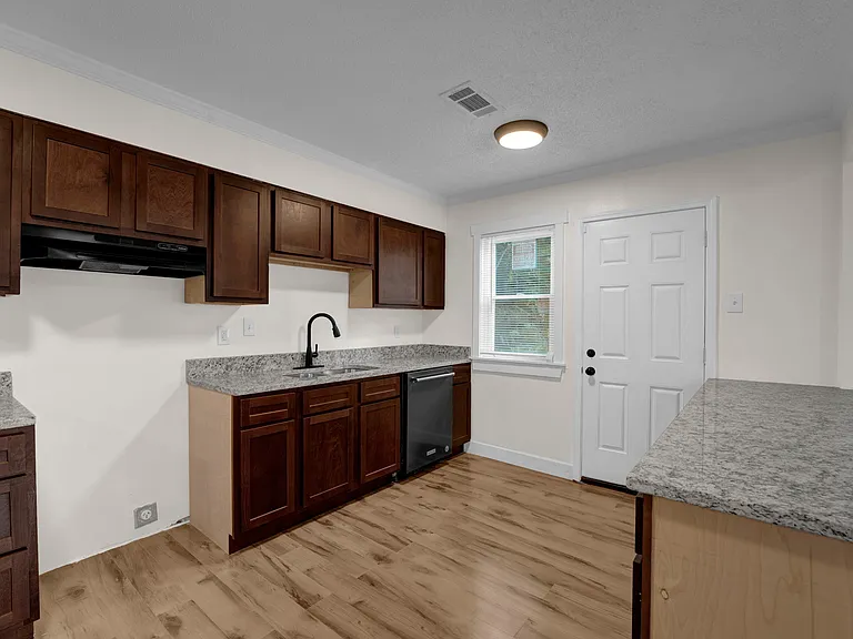 759 E Mallory Ave — Photo 9