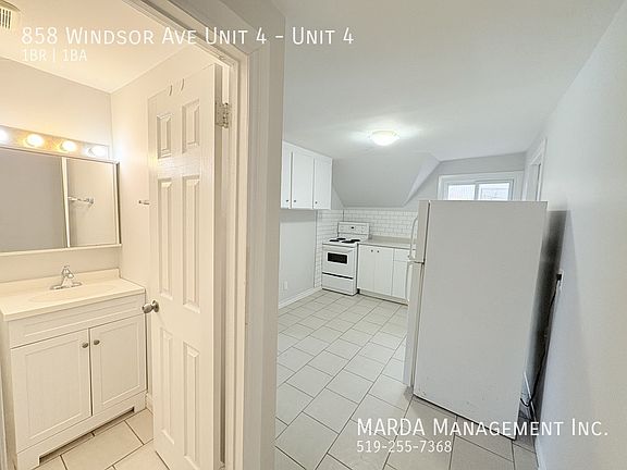 4th image of 858 Windsor Ave Unit 4