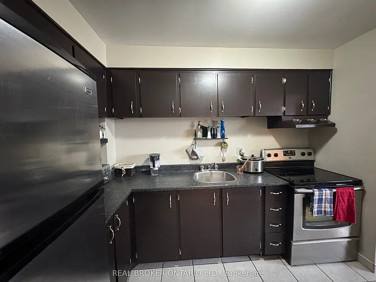 845 Kyle Ct #305 — Photo 25