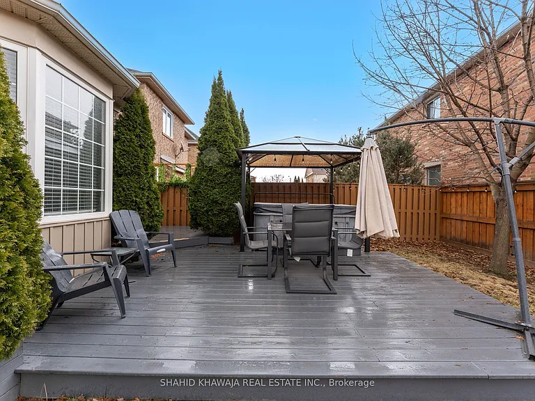 7282 Blackwood Mews — Photo 48