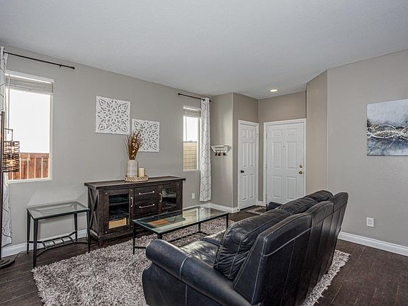 4th image of 33193 Eagle Point Dr