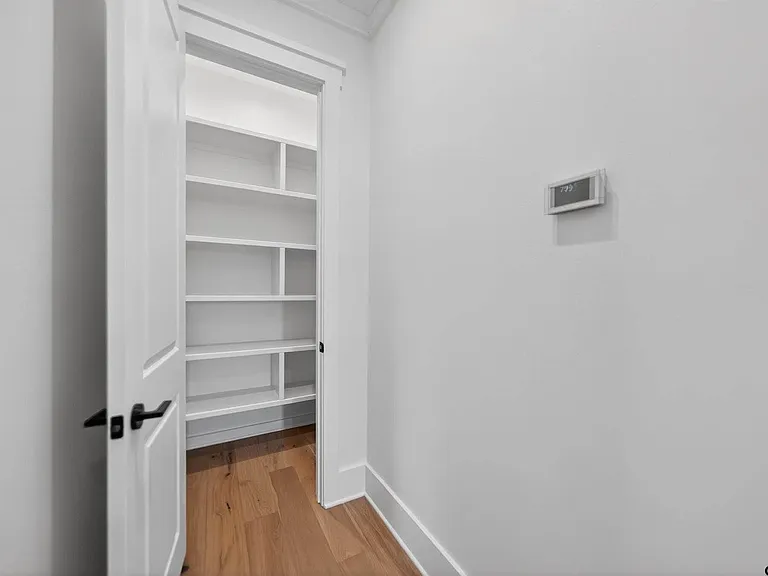 7517 Cross Gate Way — Photo 37