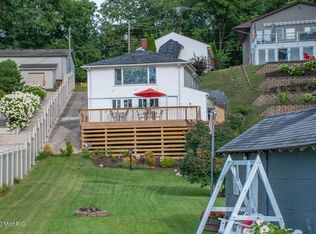 13237 Pleasant Dr, Union, MI 49130