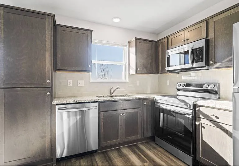 Oak Woods Townhomes — Photo 32