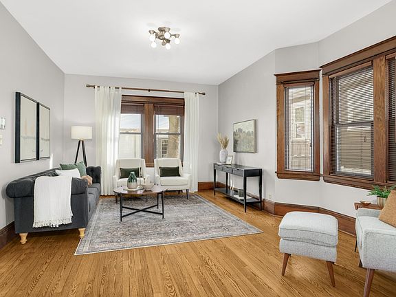 3rd image of 440 Hamline Ave S