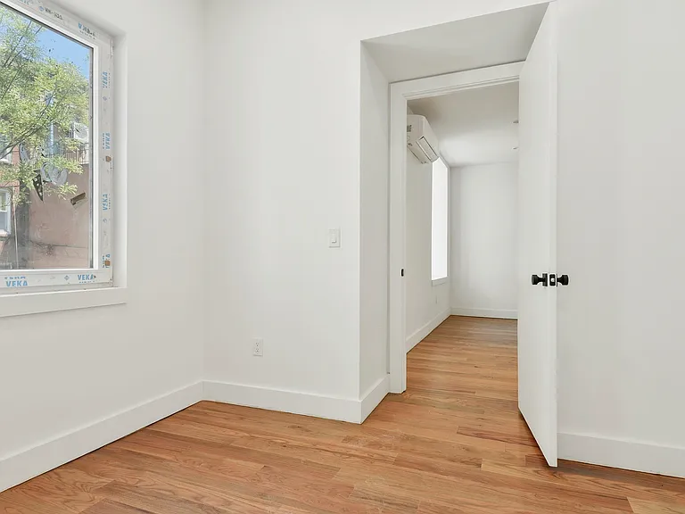 434 Sackett St #1 — Photo 4