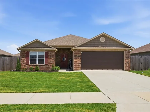 1730 Greenbank Dr, Centerton, AR 72719