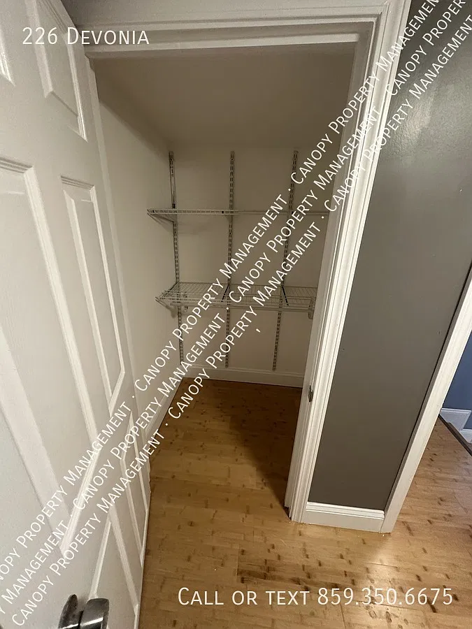 226 Devonia — Photo 4