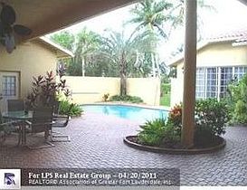 3rd image of 9585 NW 63rd Pl