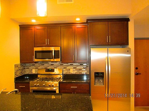 2nd image of 615 S 6th St APT 104
