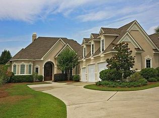 11 Park Rd, Hilton Head, SC 29928