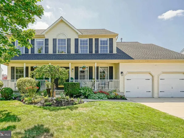 18 Westminster Dr, Lumberton, NJ 08048