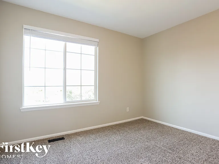 15440 March Pl — Photo 10