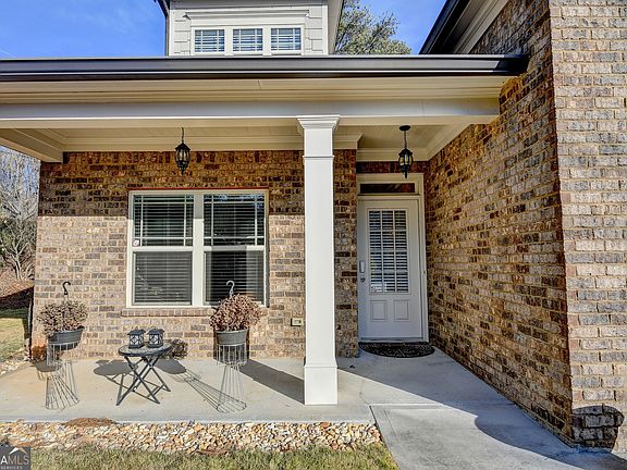 3rd image of 4001 Sovereign Dr