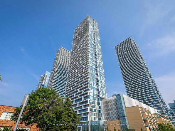 898 Portage Pkwy, Vaughan, ON