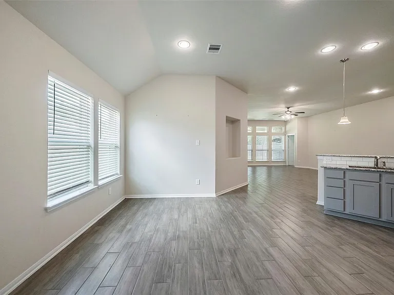 3227 Fairhaven Ln — Photo 15