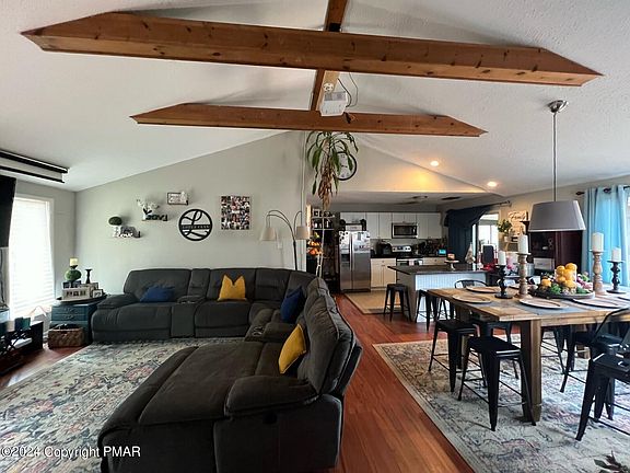 3rd image of 1042 Salamanca Dr