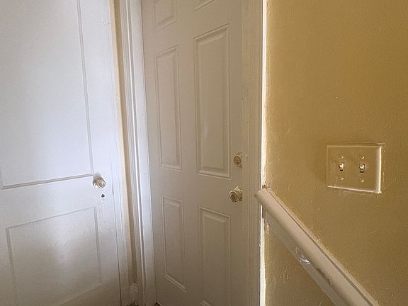 4th image of 926 E Patapsco Ave #2