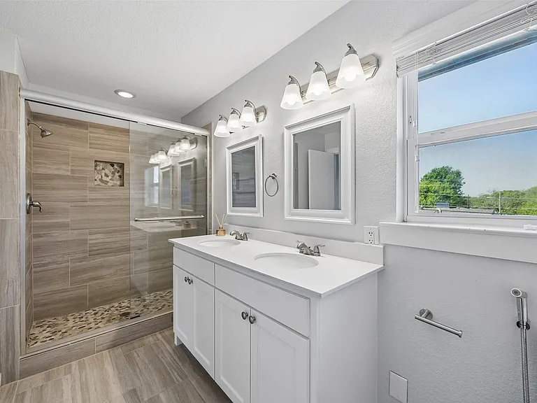 2623 Heatherwood Dr — Photo 10