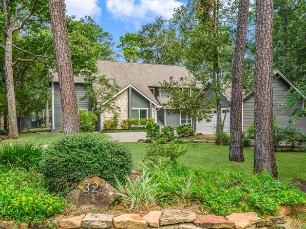32 Coralvine Court, The Woodlands, TX 77380
