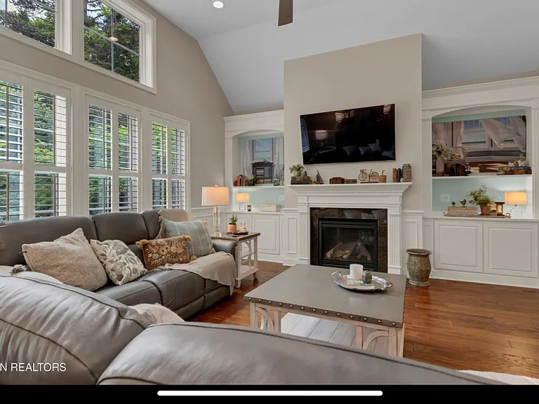 437 Chapel Grove Ln — Photo 7
